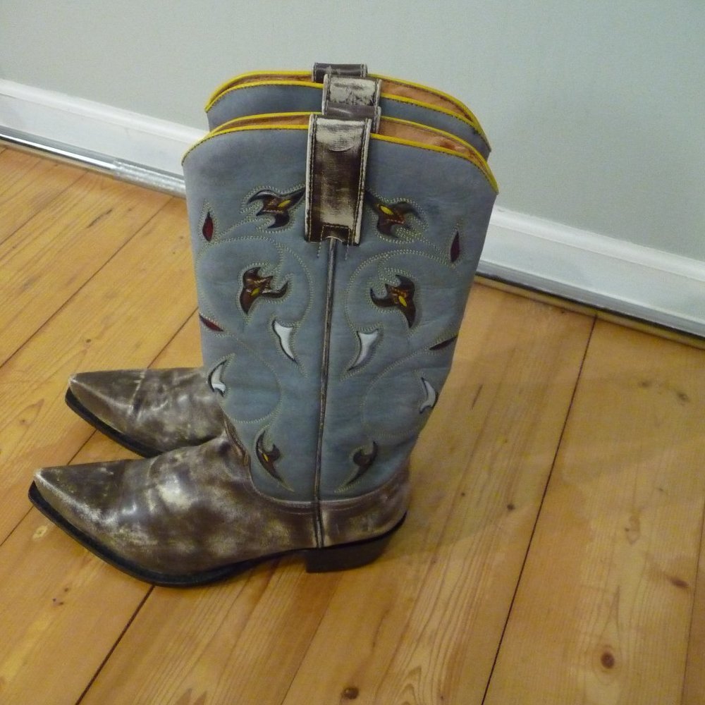 FRYE WOMEN BROWN BLUE LEATHER WESTERN EMBROIDERED BOOTS MADE IN SPAIN 77470 -9M